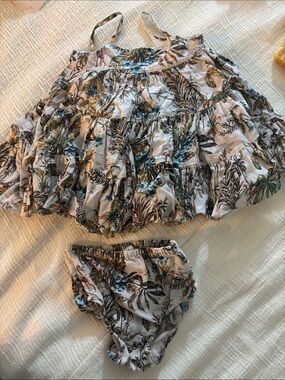 Banana Republic White Tropical Floral Ruffle Dress Set